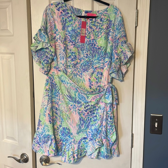 NWT Lilly Pulitzer Darlah Stretch Short Sleeve Dress